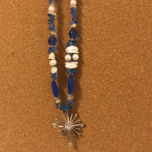 Custom hand made pendant necklace & earrings - Picture 6 of 7